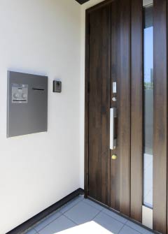 札幌市西区山の手の新築分譲住宅「フォリア山の手3条」玄関